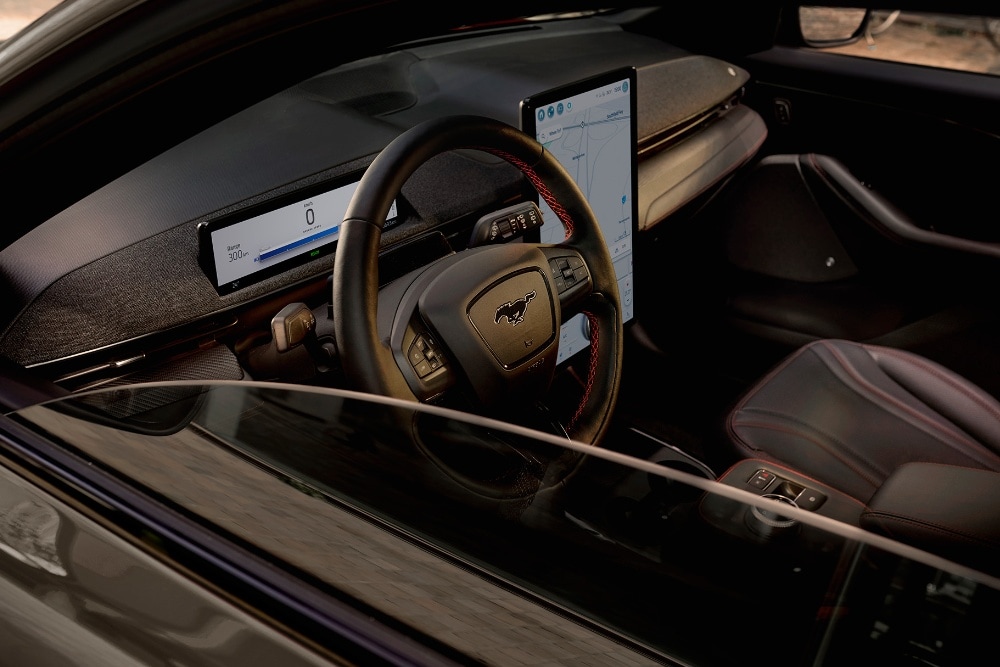 Systém Ford SYNC 4A uvnitř vozu Mustang Mach-E