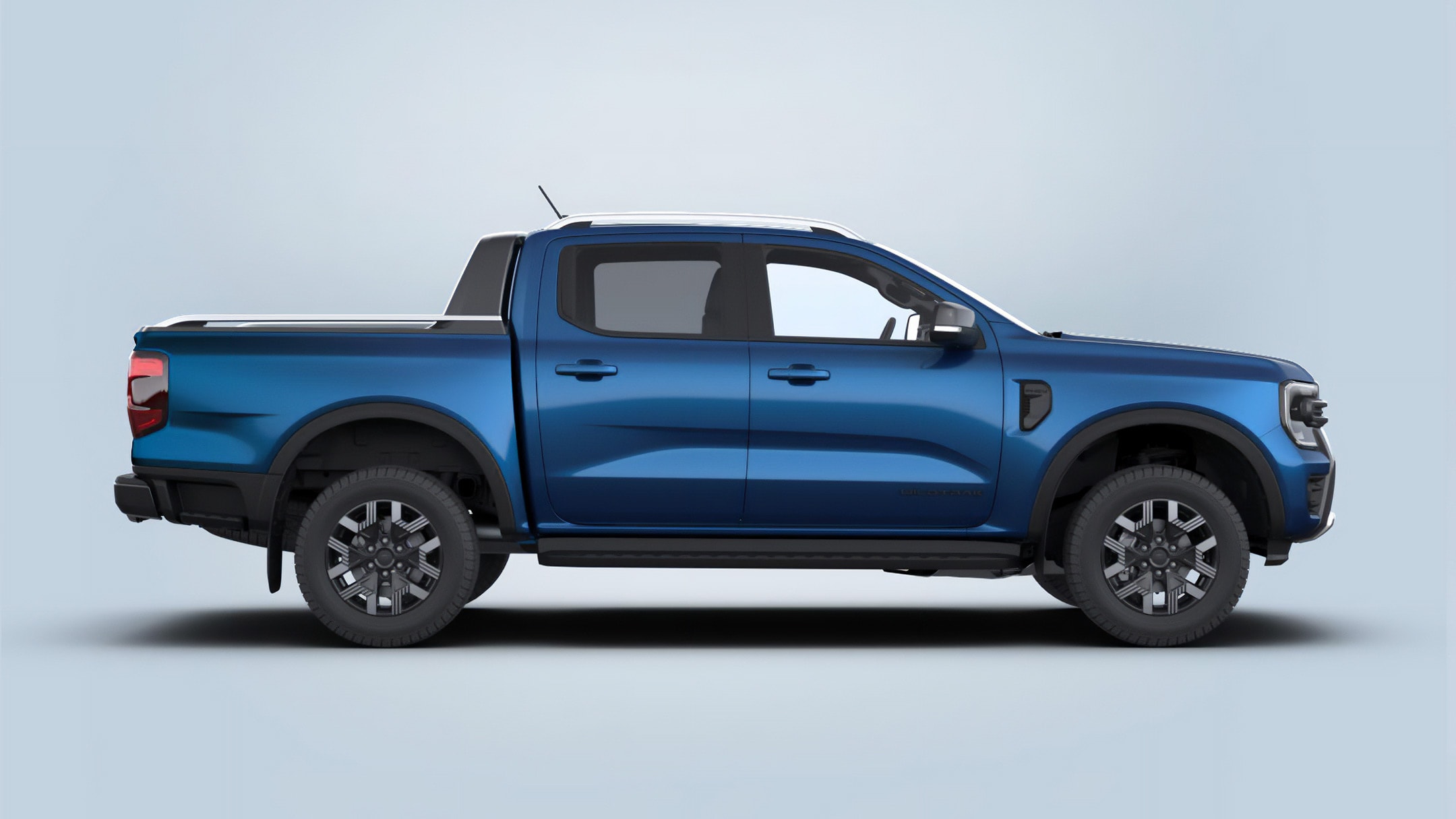 Modrý Ford Ranger Plug-in Hybrid