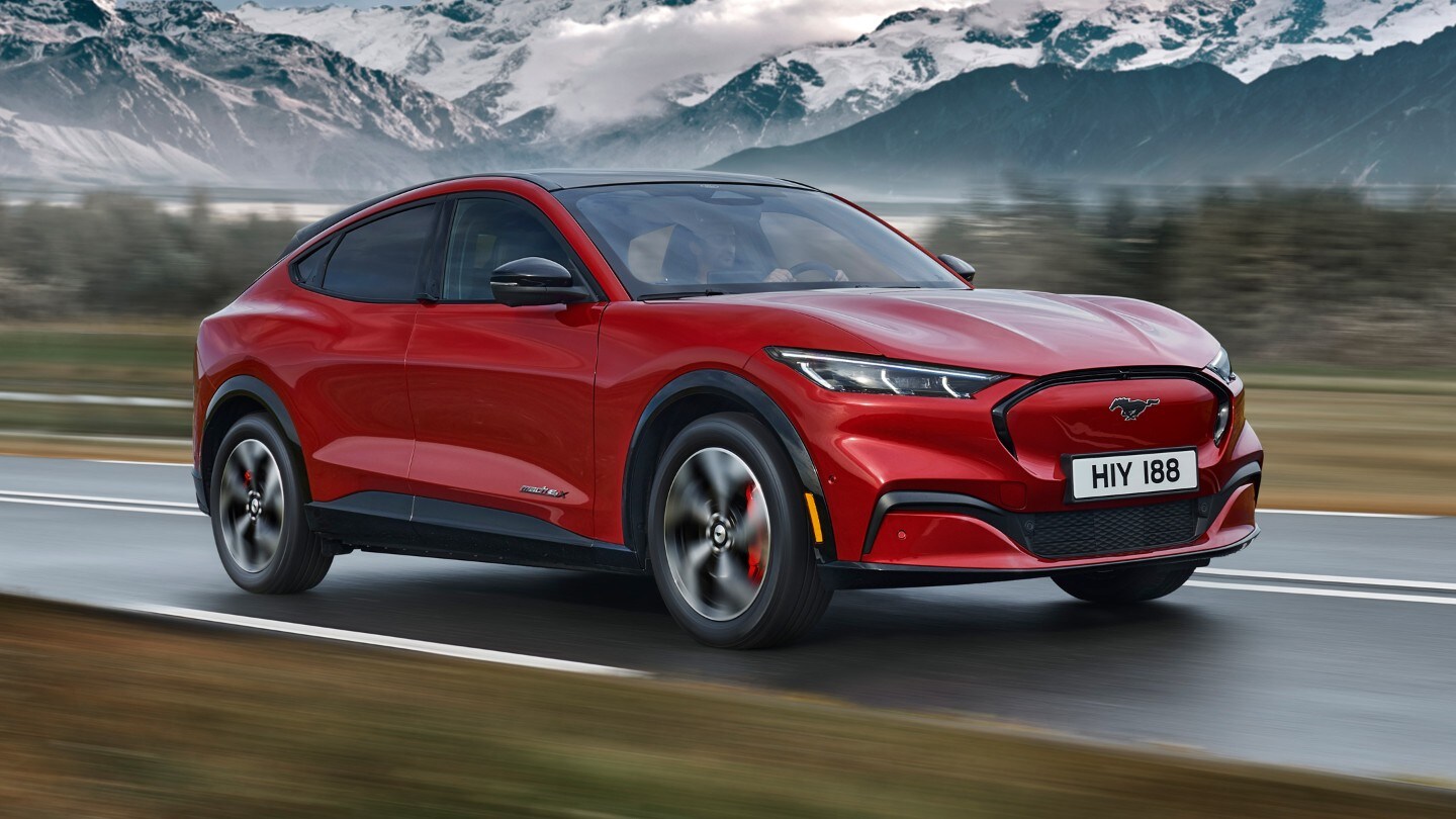Pohled zepředu na Mustang Mach-E
