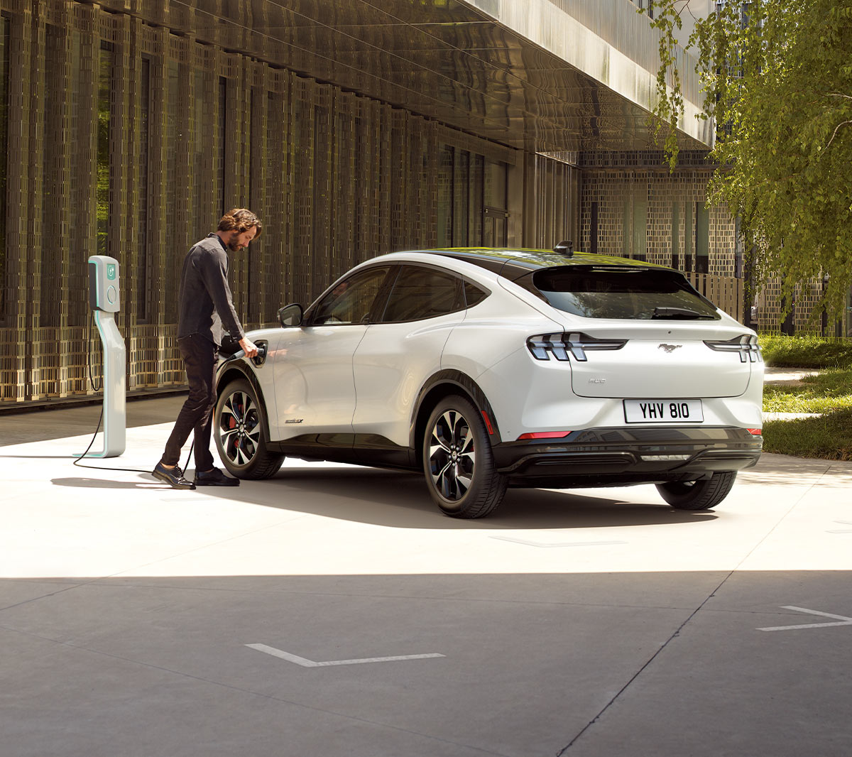 Zcela Novy Ford Mustang Mach E Plne Elektricke Suv Ford Cr Zcela Novy Ford Mustang Mach E Plne Elektricke Suv Ford Cr
