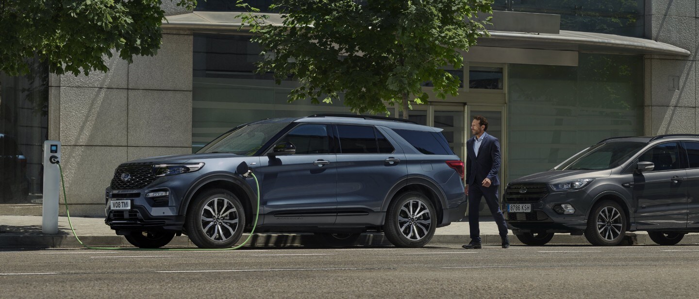 Ford Explorer Phev Suv Vybava Ford Ceska Republika