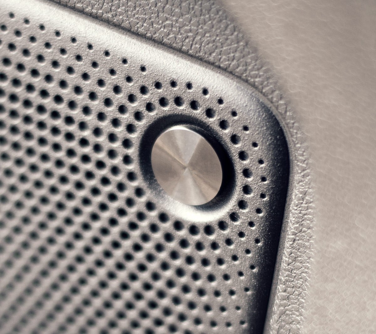 Nový Ford Kuga ST-Line X prémiový audiosystém B&O