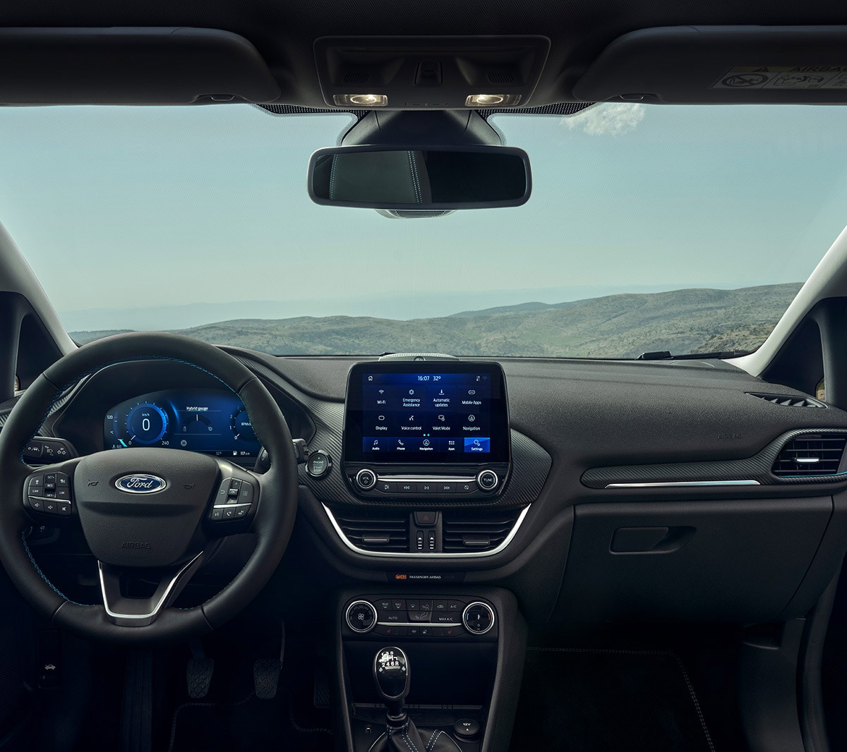 : Ford Fiesta pohled do kokpitu