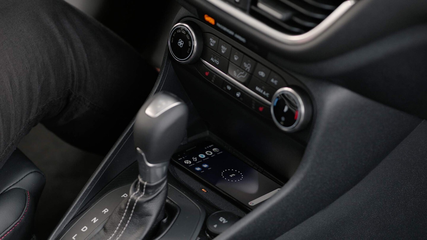 Ford Fiesta bezdrátové nabíjení