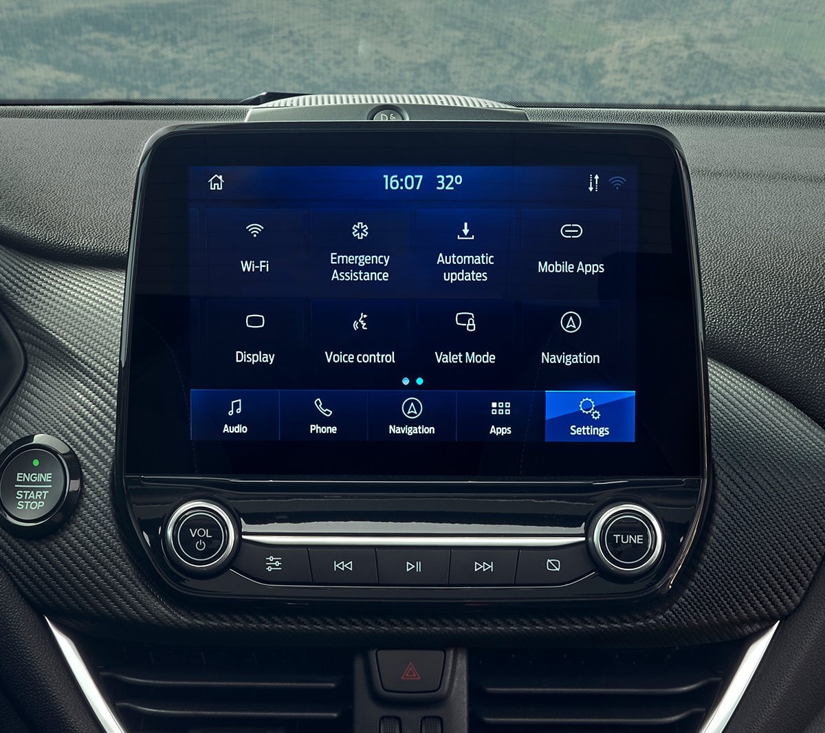 Interiér Fordu Fiesta, dotykový displej SYNC 3.2 zblízka