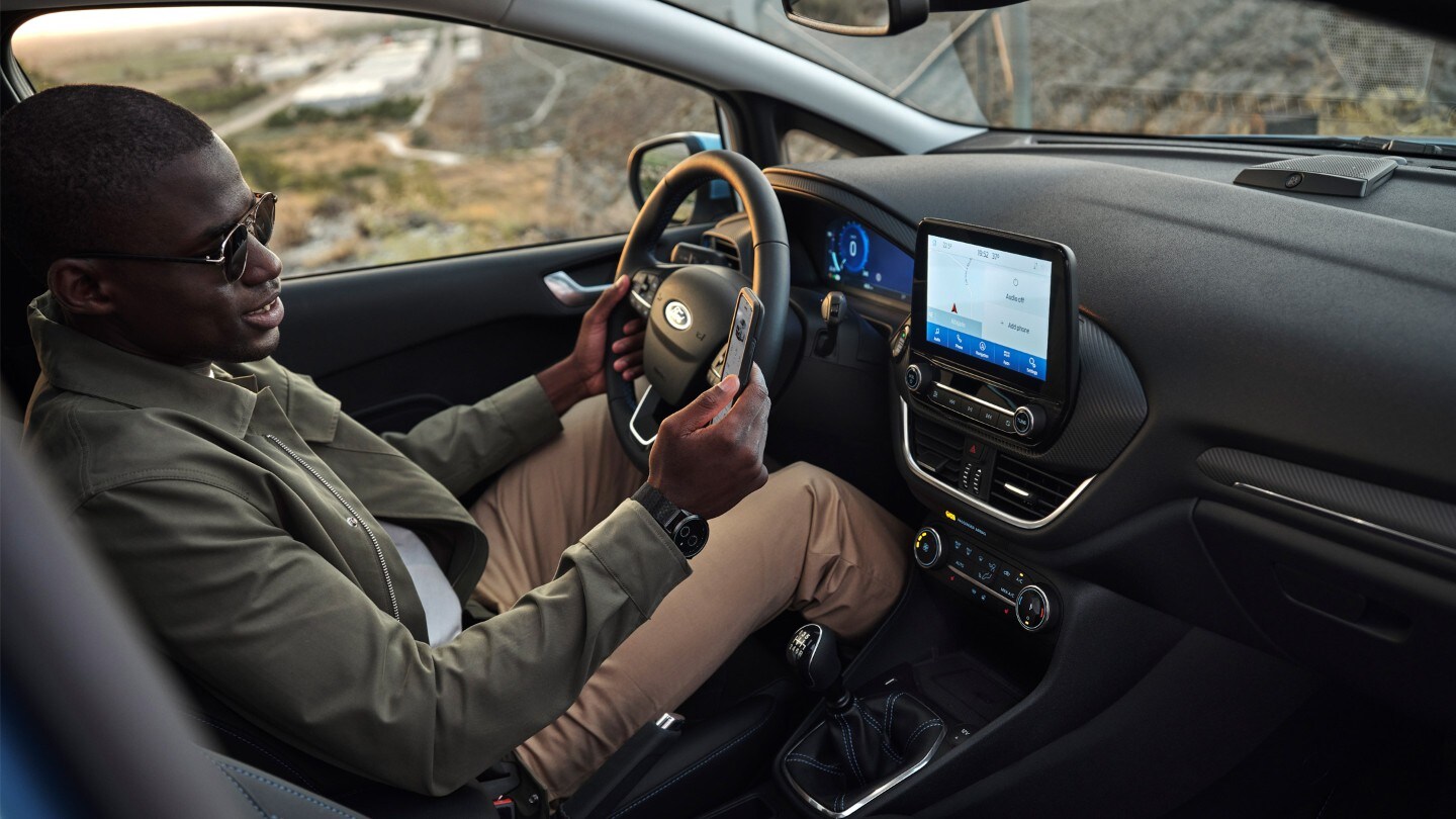 Ford Fiesta pohled do interiéru ze strany spolujezdce