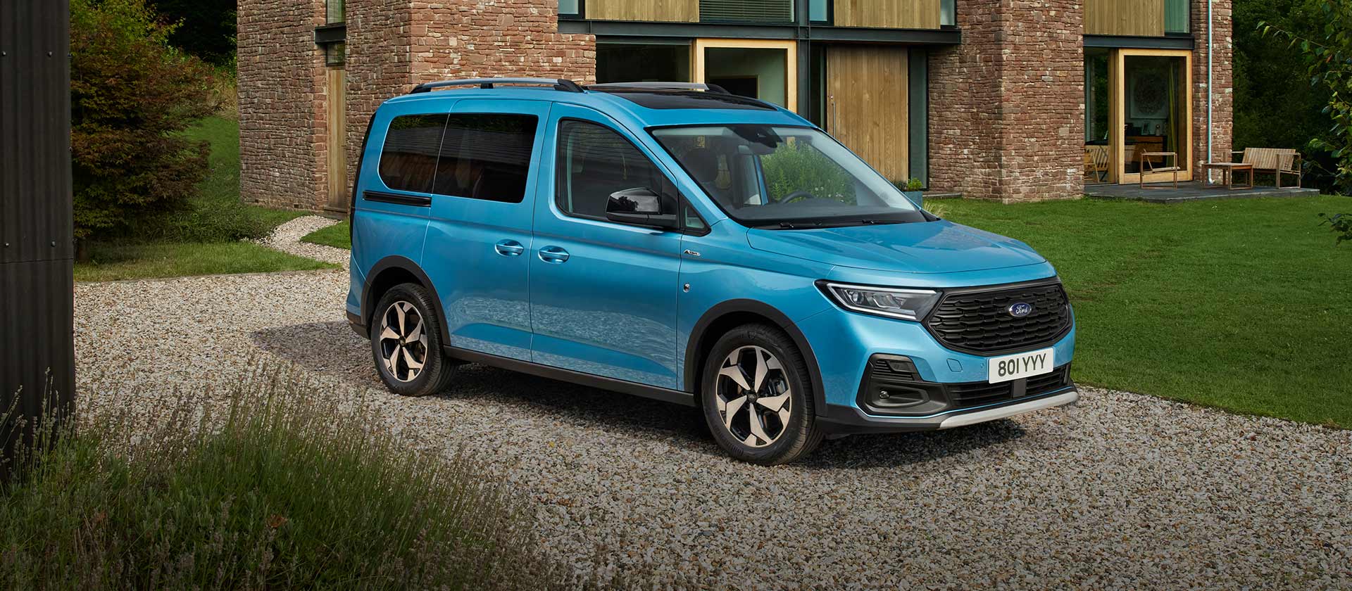 Ford Tourneo Connect přední šikmý pohled