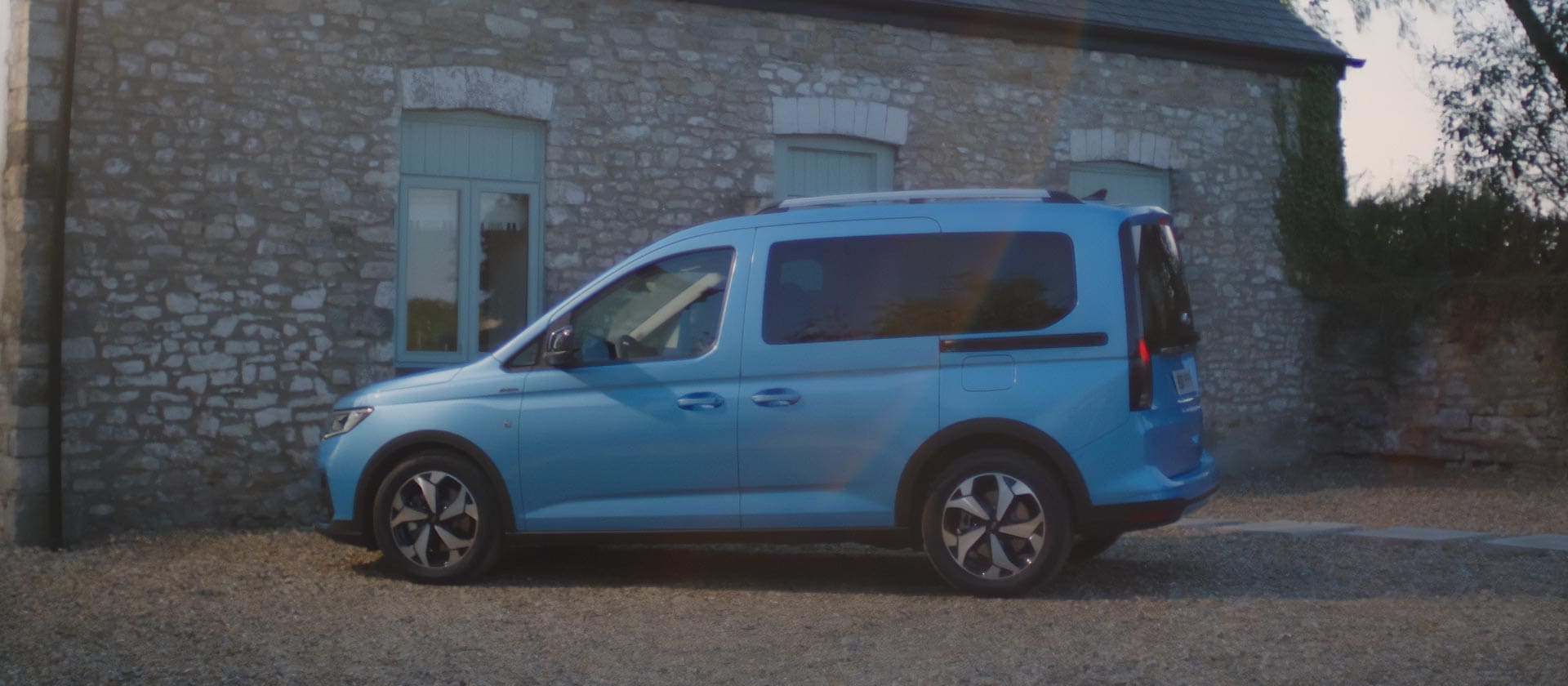 Ford Tourneo Connect boční pohled