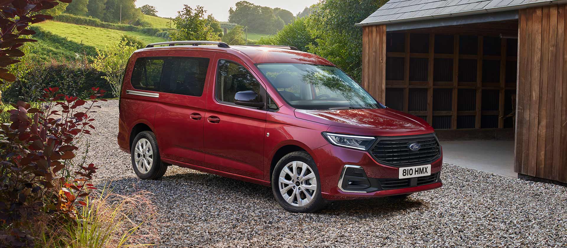 Ford Tourneo Connect přední šikmý pohled