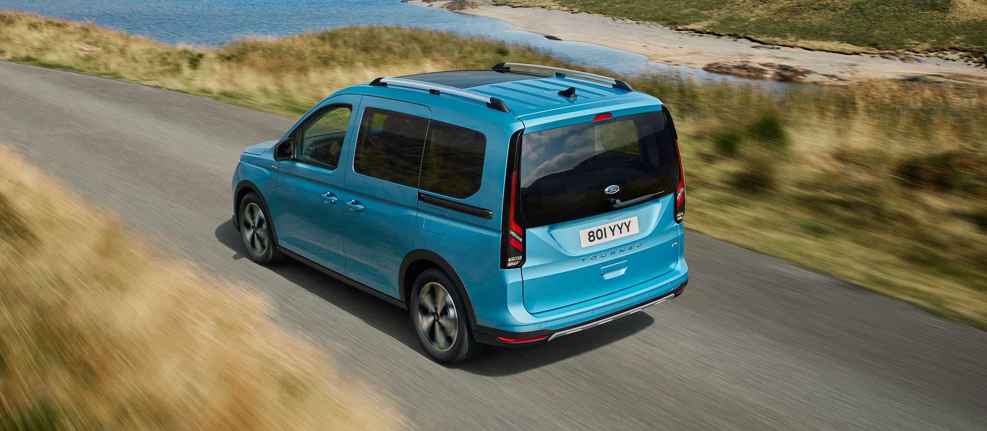 Ford Tourneo Connect zadní šikmý pohled