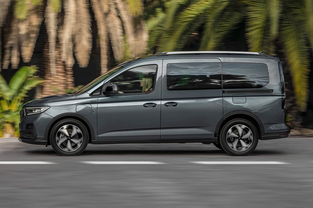 Ford Tourneo Connect boční pohled