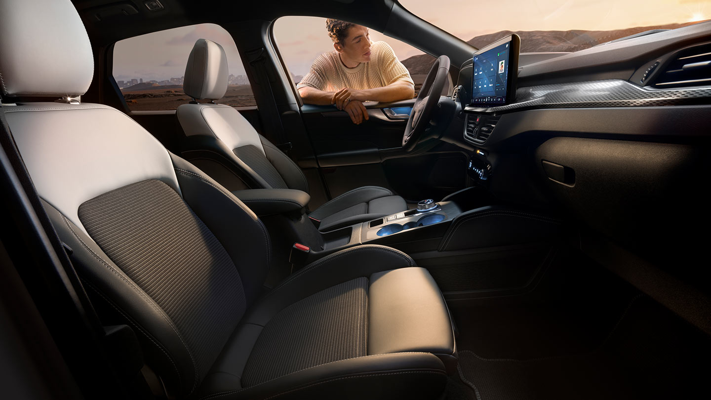 Interiér Fordu Kuga Sound Edition s exkluzivním čalouěním sedadel.