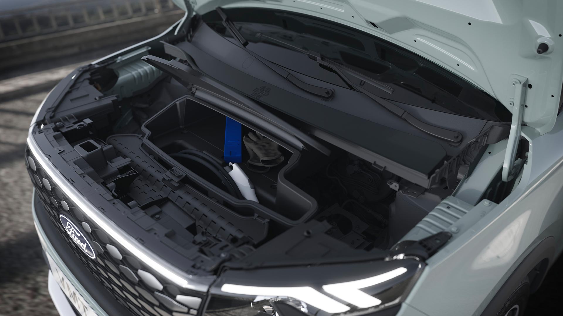 Ford E-Tourneo Courier Active pohled pod kapotu
