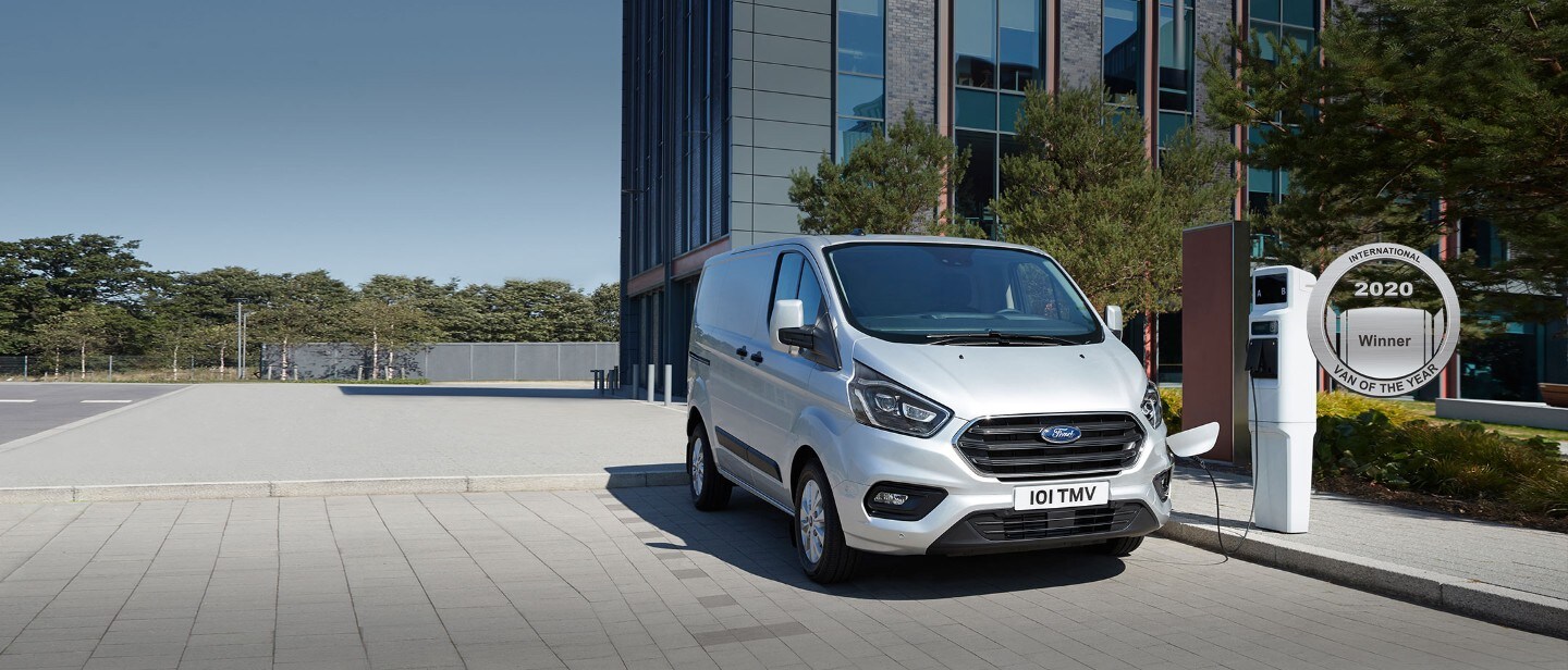 Ford Transit Custom Mhev A Phev K Dispozici Ford Cr