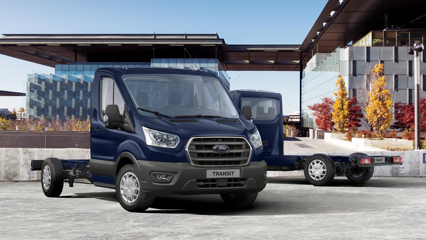 Ford Transit podvozek zepředu