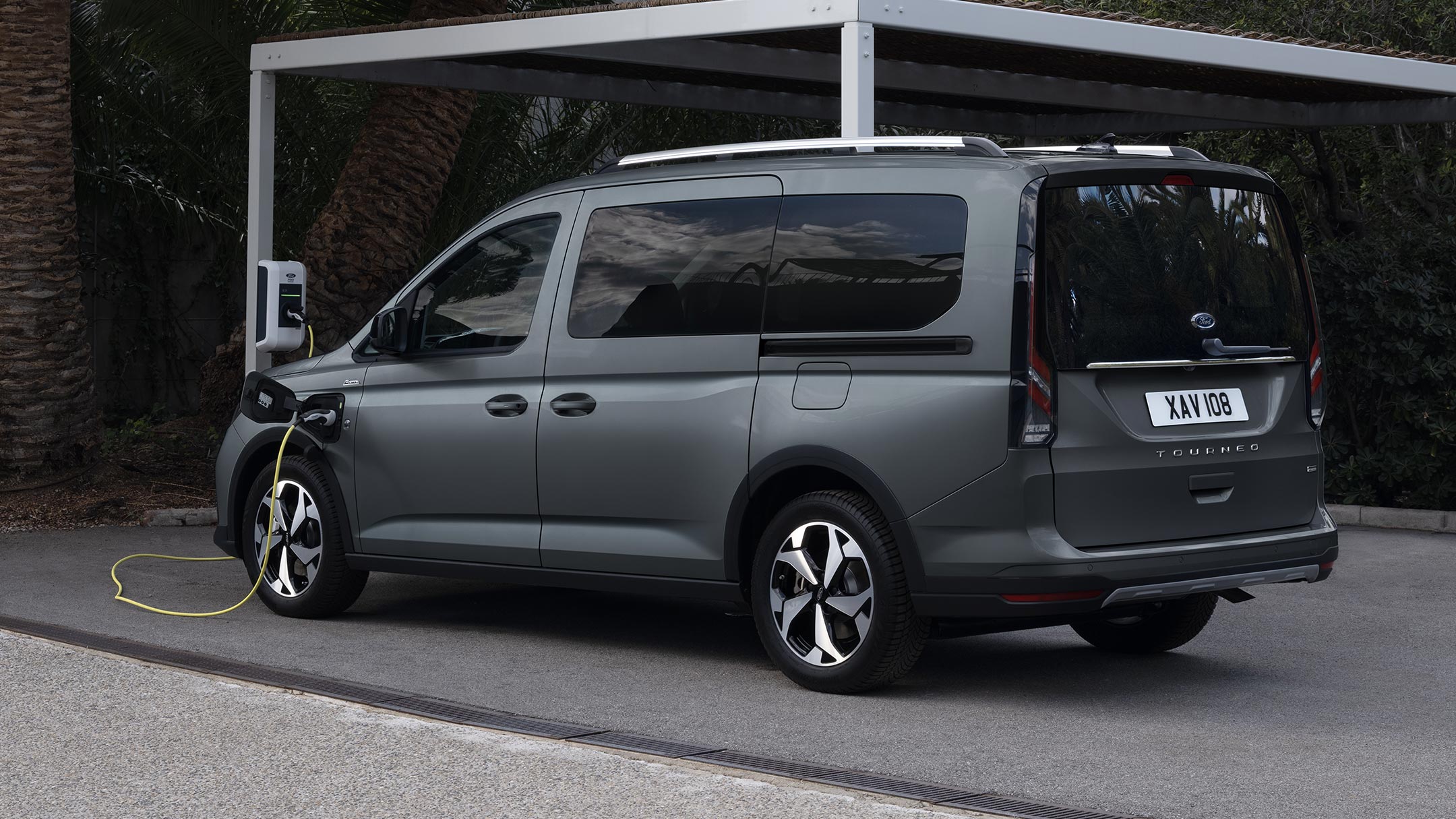 Ford Tourneo Connect Plug-In Hybrid