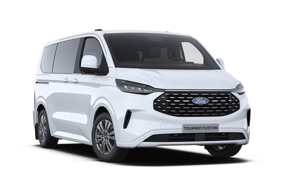 Pohled zleva zepředu na bílý Ford Tourneo Custom Titanium.
