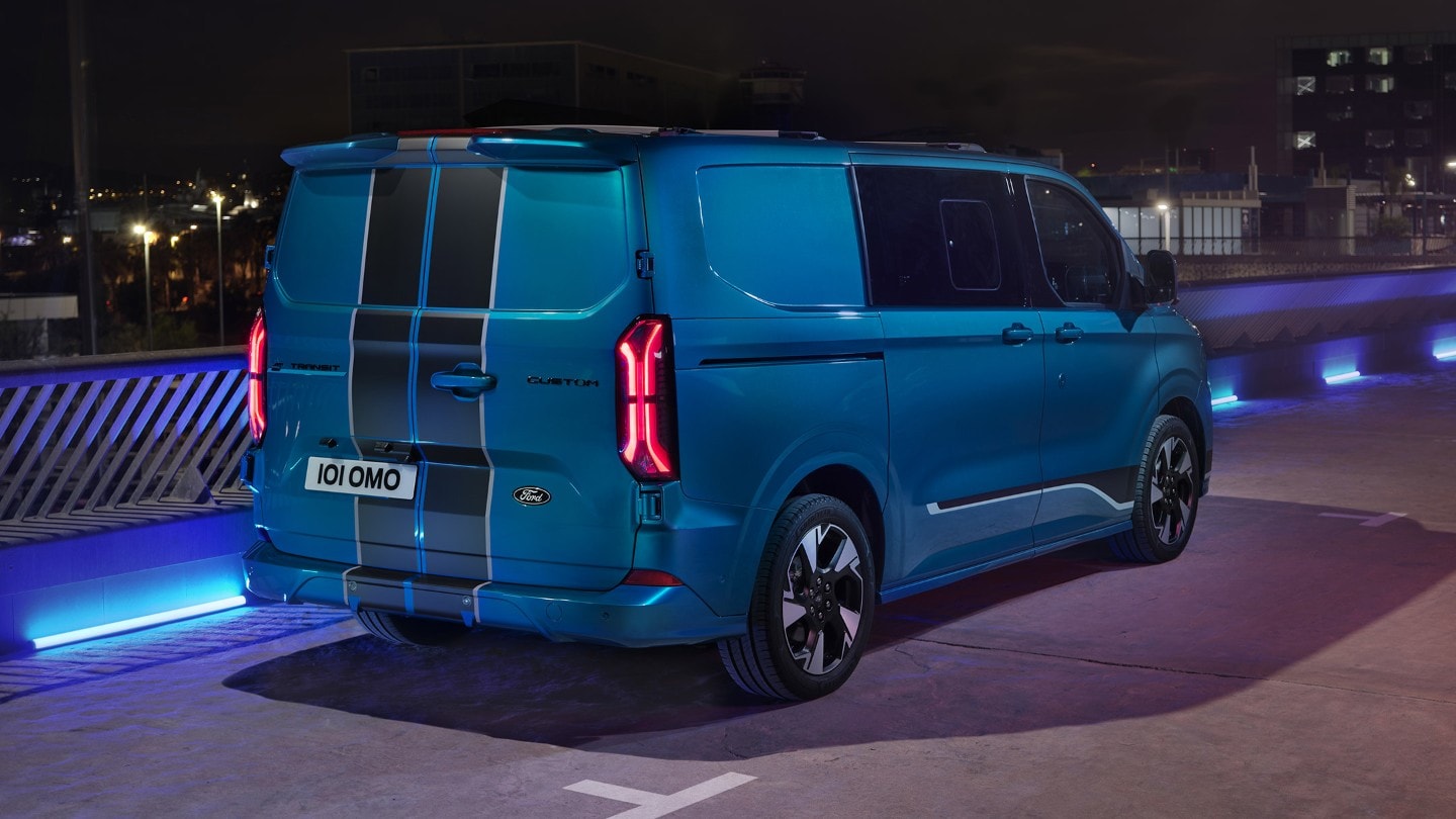 Ford E-Transit Custom DCiV Sport