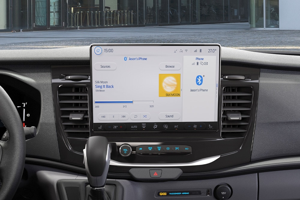 Palubní deska Fordu Transit Kombi s 8palcovou dotykovou obrazovkou systému SYNC® 3.