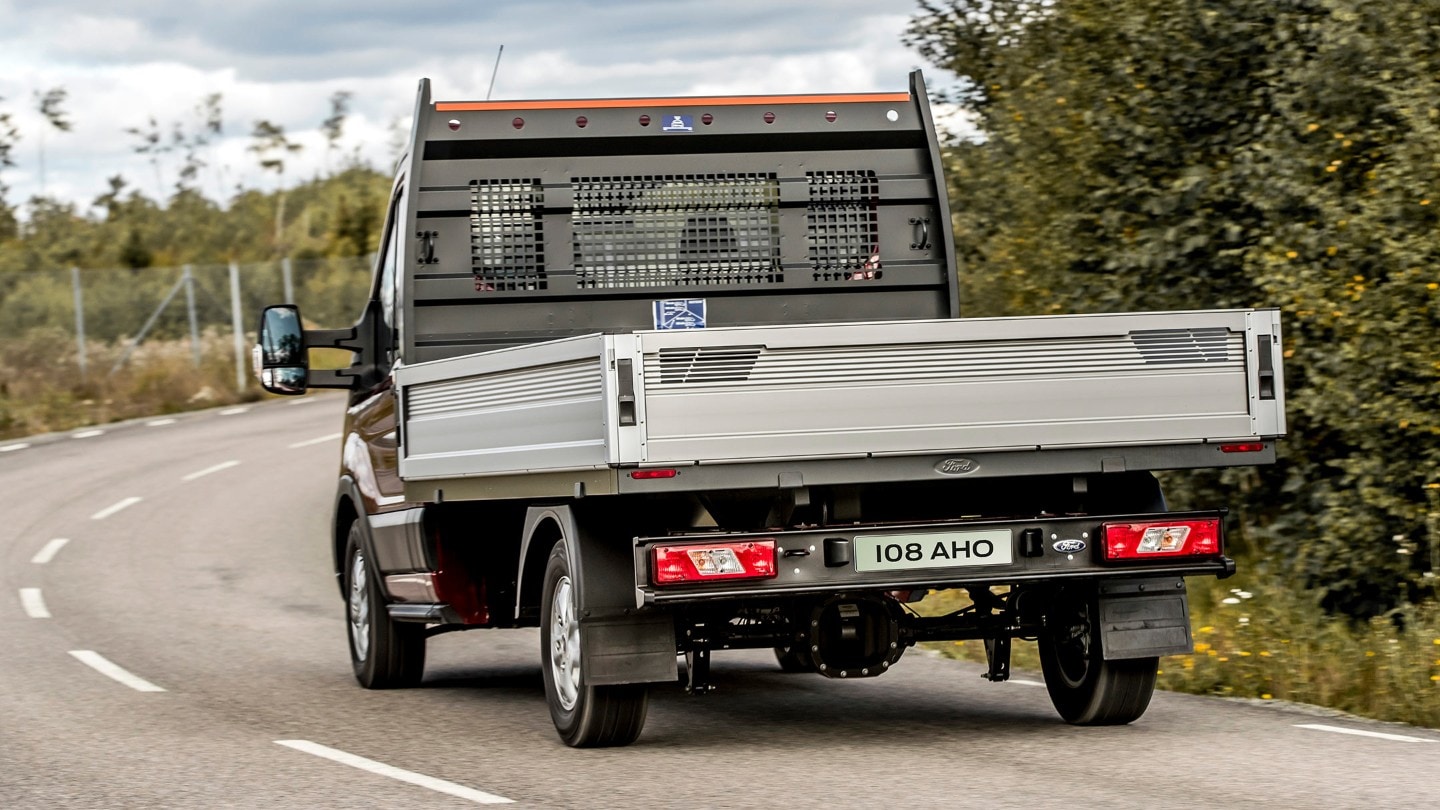 Ford Transit podvozek zezadu