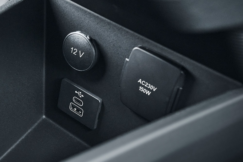 Ford E-Tourneo Courier USB vstupy