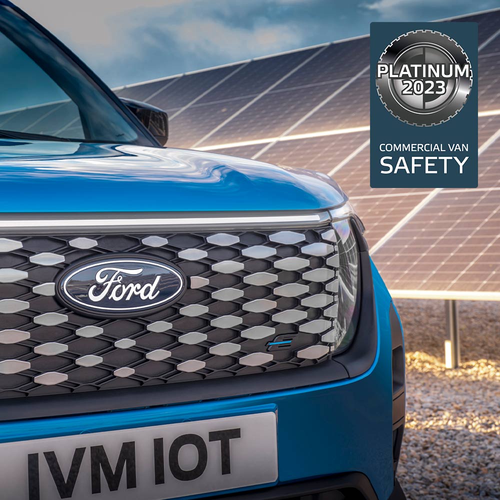 Ford E-Transit Courier pohled na přední masku
